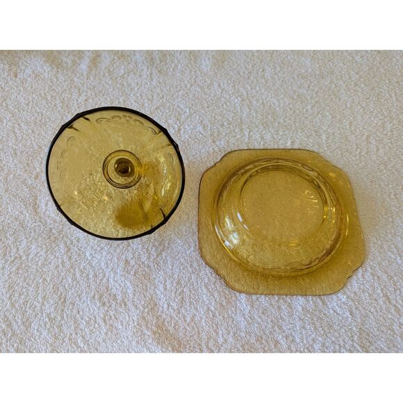 Vtg. Federal 1976 Recollection "MADRID PATTERN" Amber Butter Dish w/ Cover - Picture 6 of 10